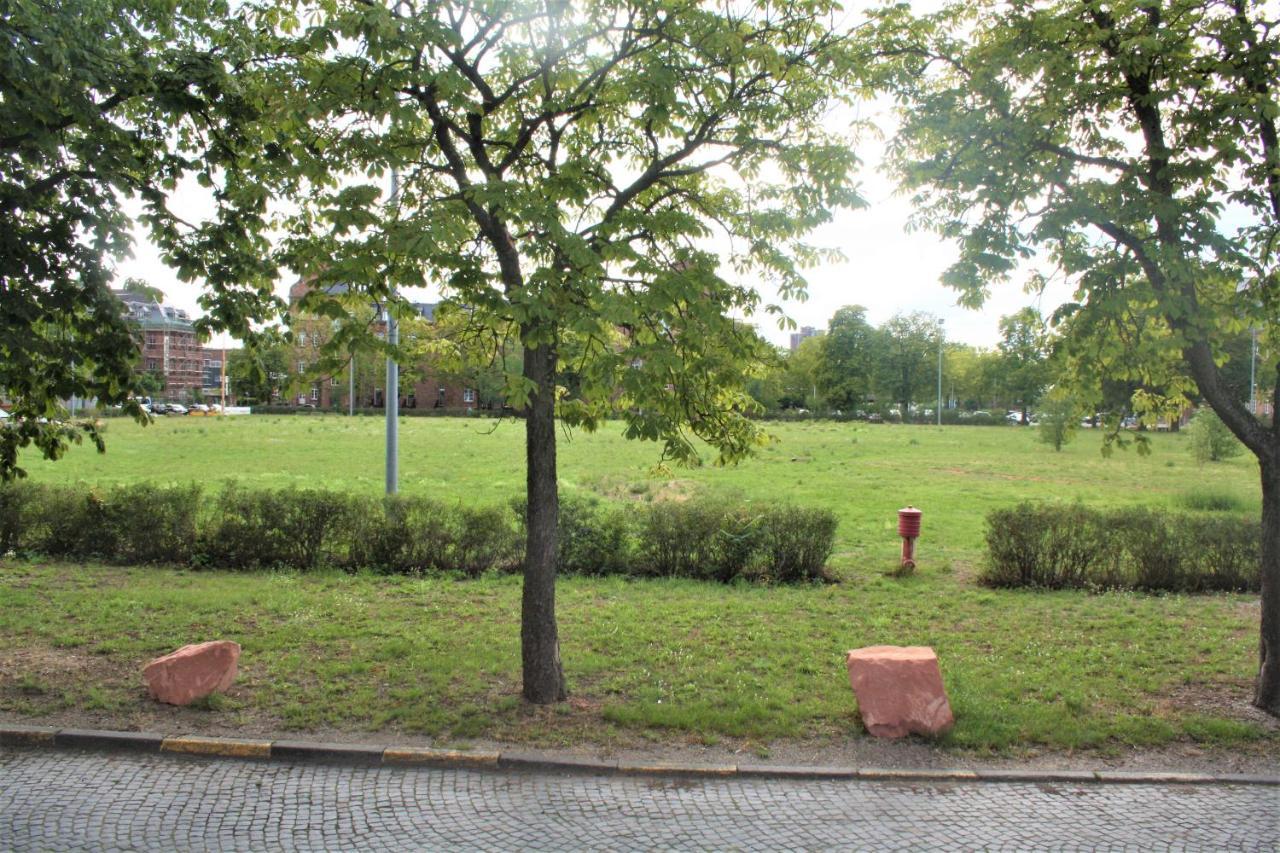 Apartment 2 / Ein - Zweipersonen Mannheim Exterior photo